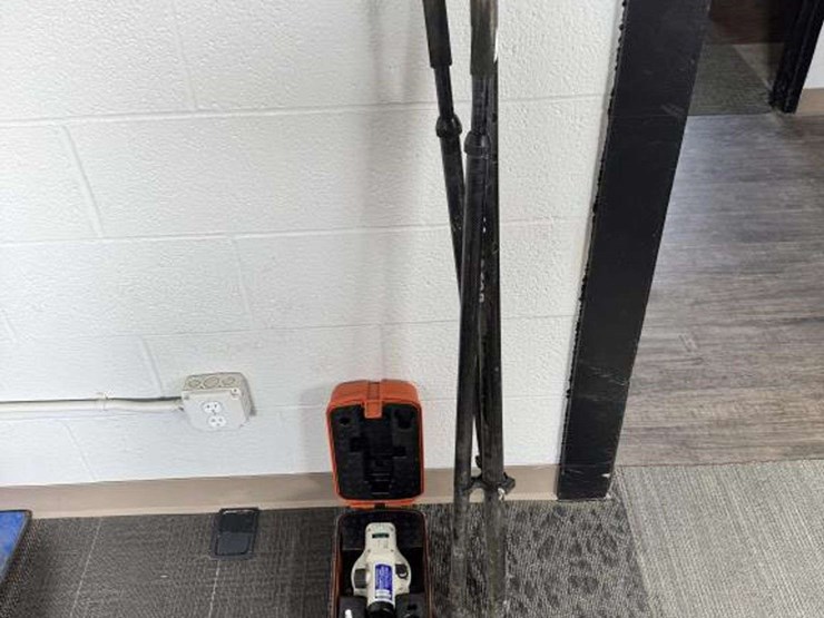 accurate-laser-with-stand-image-1