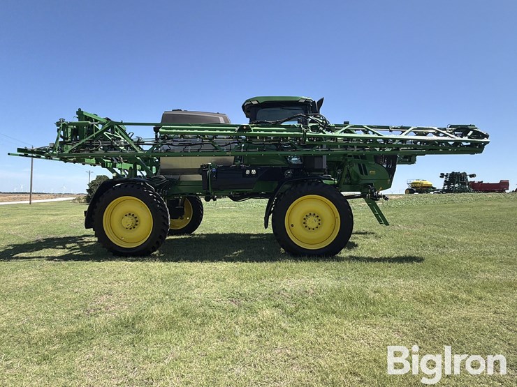 2024-john-deere-412r-image-4