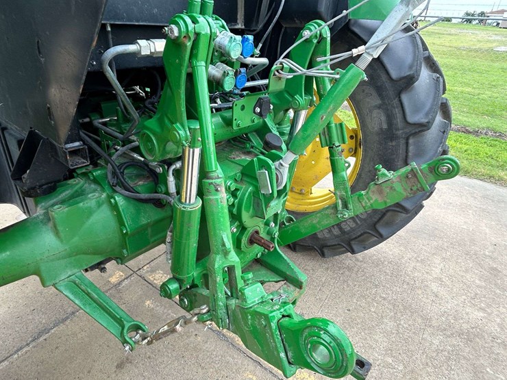 2019-john-deere-6120e-image-14