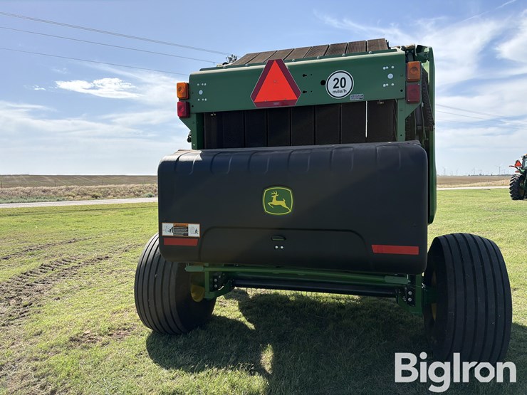 2022-john-deere-560m-image-6