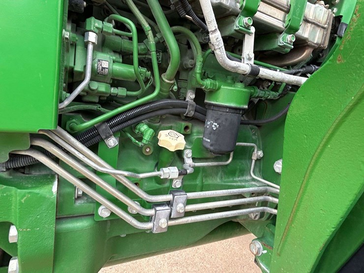 2019-john-deere-6120e-image-32
