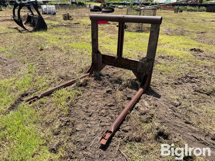 shop-built-3-pt-bale-fork-image-1