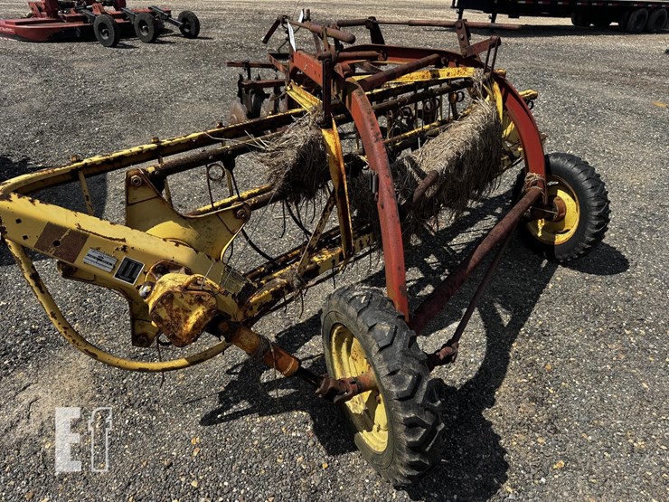 new-holland-256-image-2