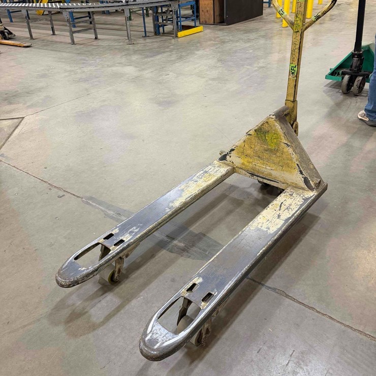 Manual Pallet Jack