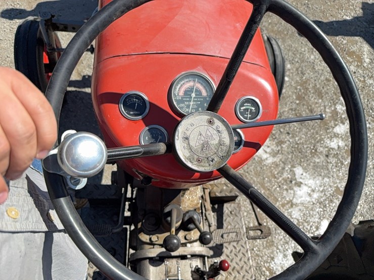 massey-ferguson-65-image-26