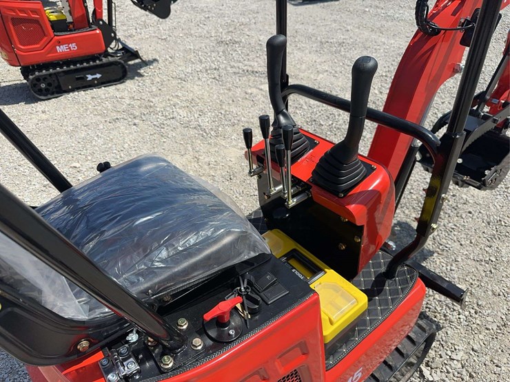 2026-miva-me15-mini-excavator-image-7