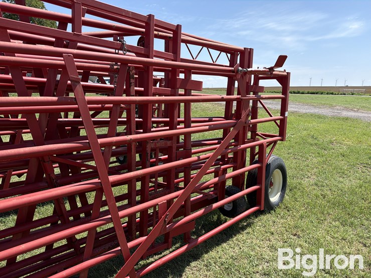 2020-diamond-w-portable-folding-corral-image-20