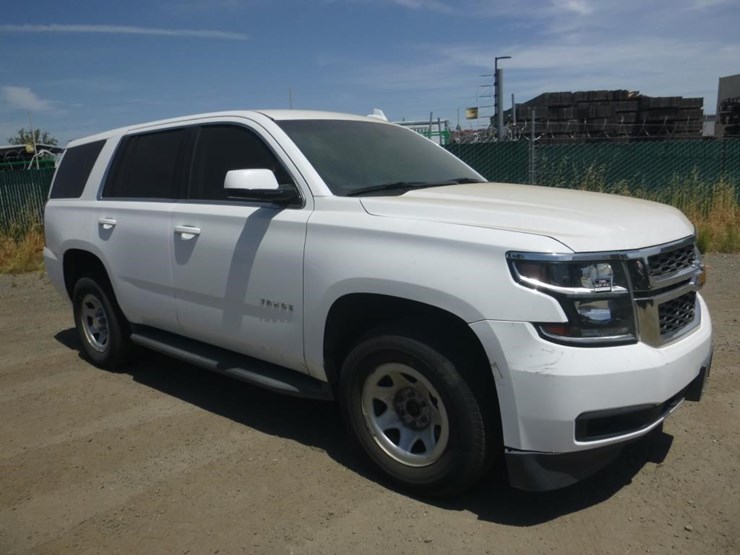 2018-chevrolet-tahoe-image-3