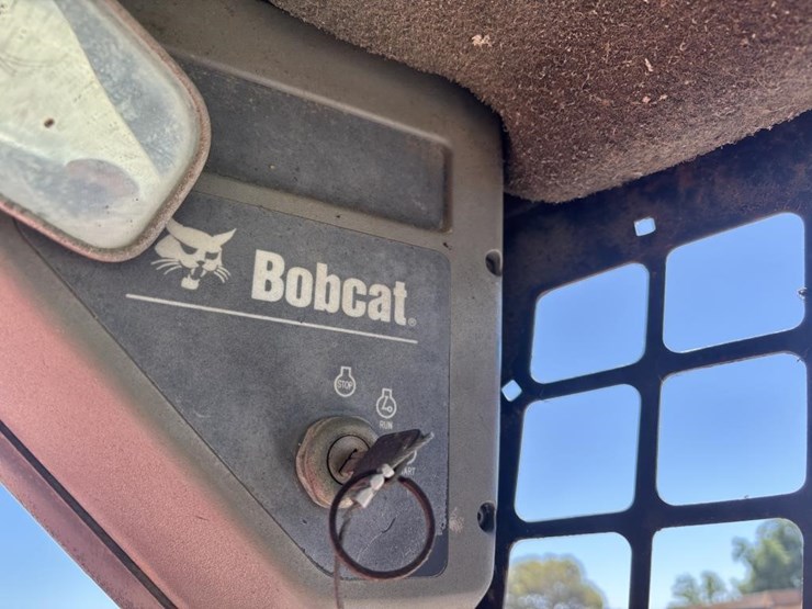 2002-bobcat-s250-image-21