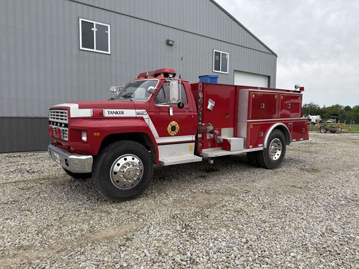 1980-ford-f800-image-1