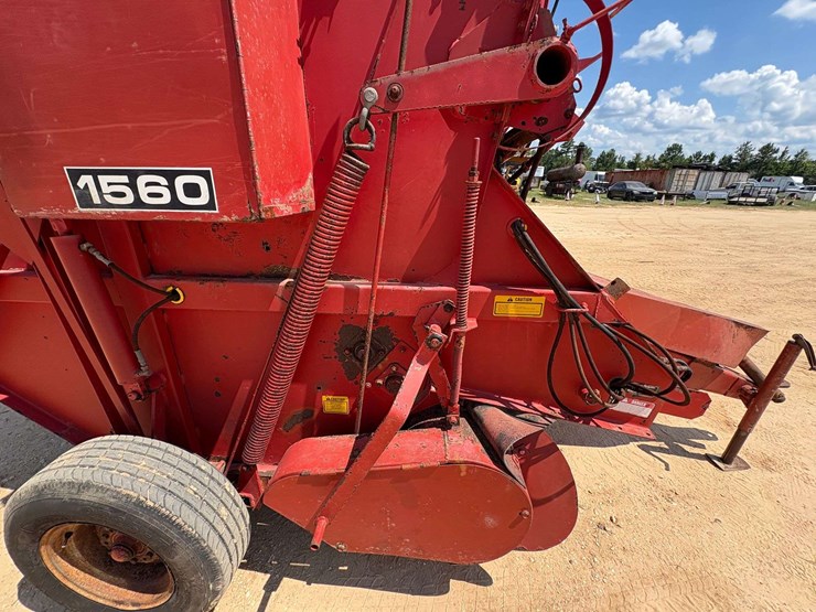 massey-ferguson-1560-image-19