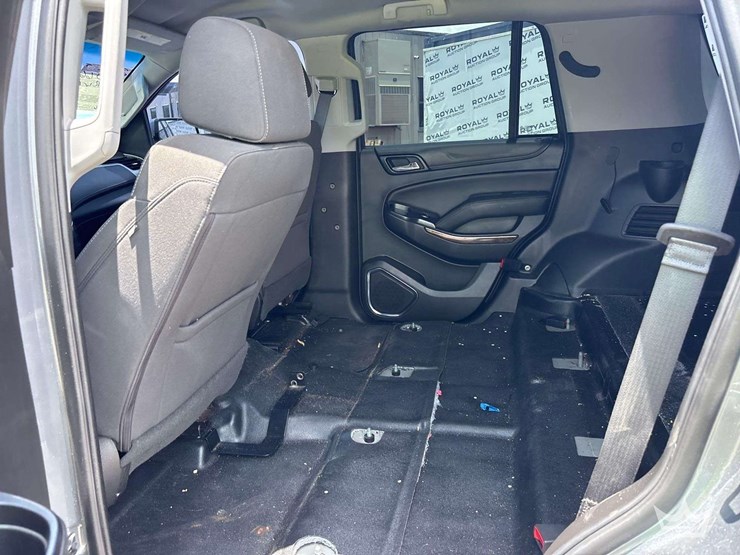 2018-chevrolet-tahoe-image-19