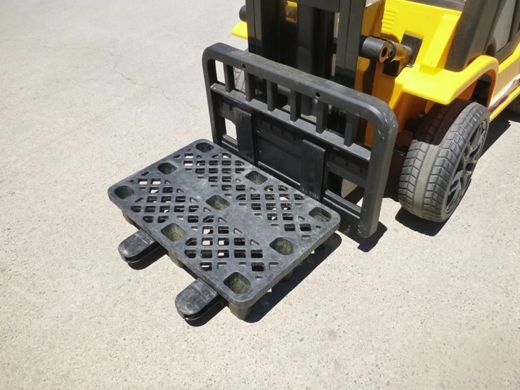 dls-kids-forklift-image-7