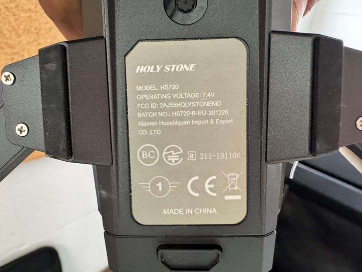 holy-stone-hs720-drone-image-4