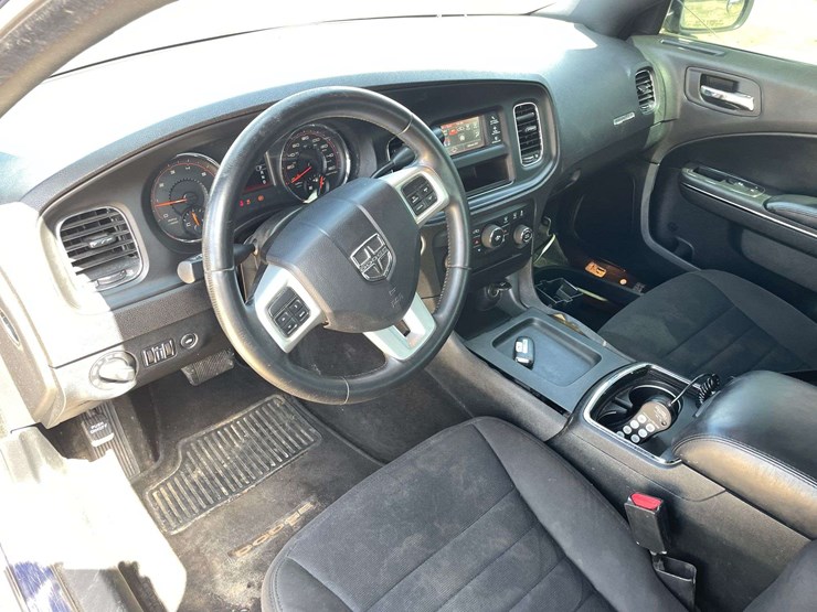 2014-dodge-charger-4-door-police-cruiser-(191,077-miles)-image-11