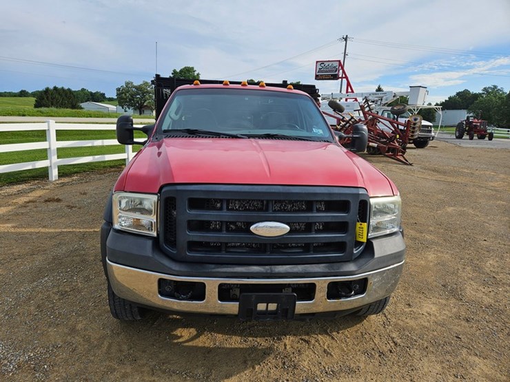 2007-ford-f550-image-8