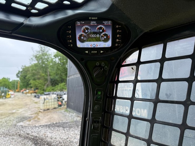 bobcat-t450-image-24