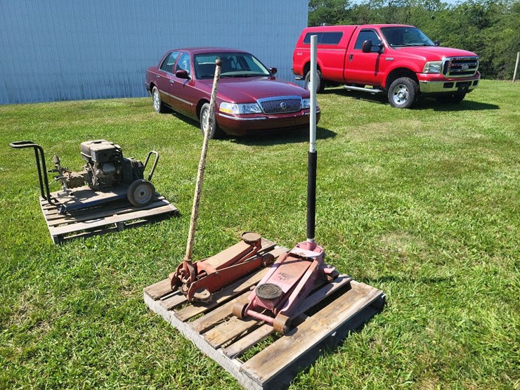 (2)-floor-jacks-image-3