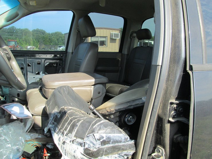 2008-dodge-2500-image-24