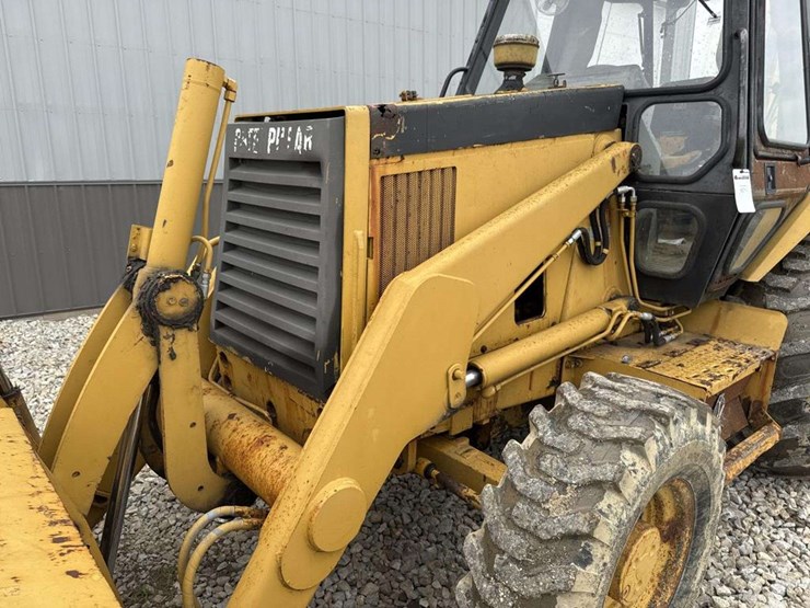 caterpillar-416b-image-13