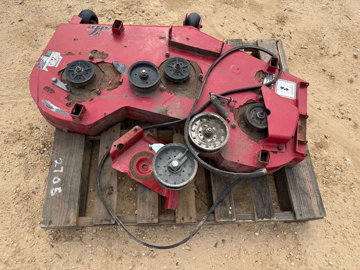 2019-bushog-zt-zero-turn-lawn-mower-image-24