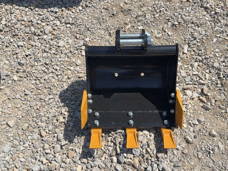 15”-mini-excavator-bucket-image-1