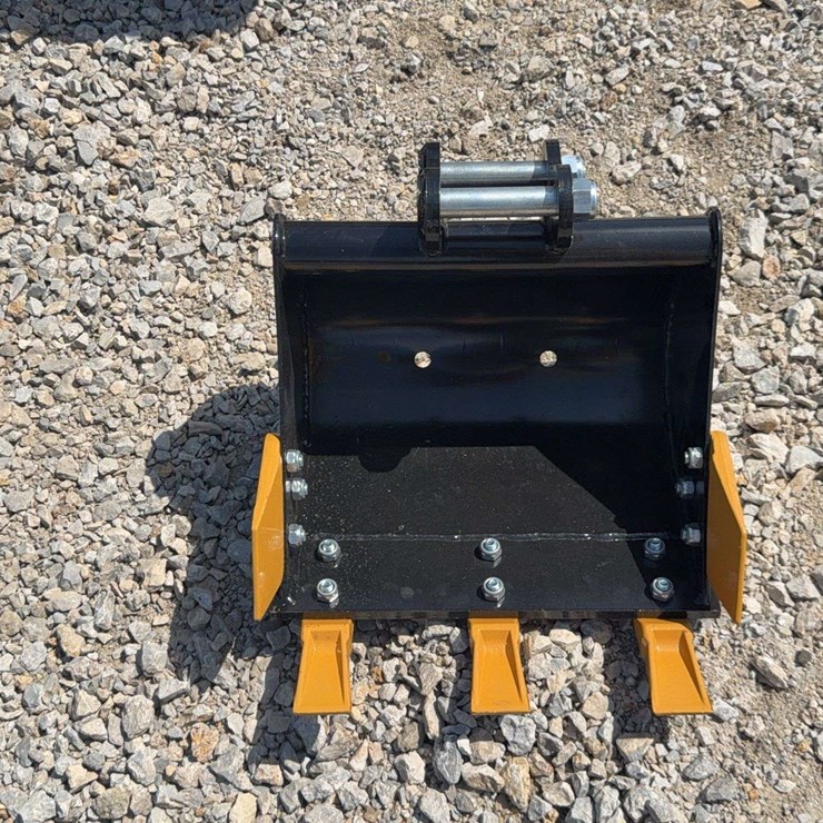 15” Mini Excavator Bucket