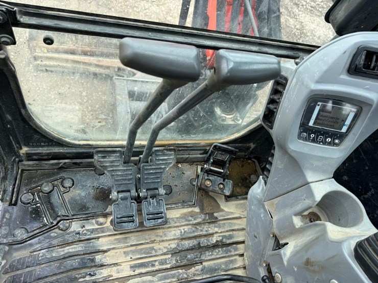 kubota-kx040-4-image-18