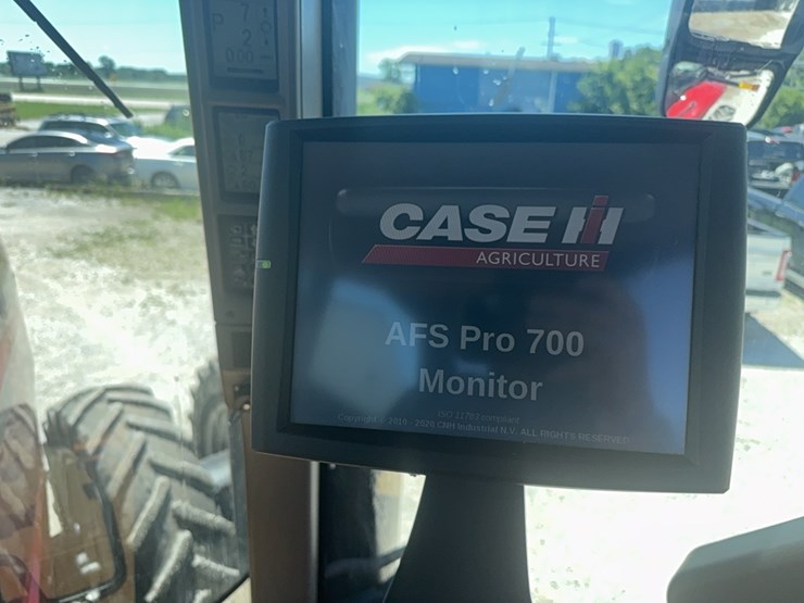 2020-case-ih-magnum-340-image-41