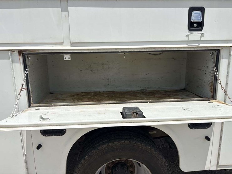 2016-ford-f450-image-15