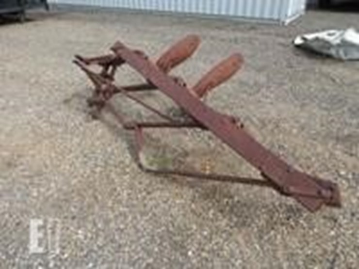 4-bottom-turning-plow-image-3