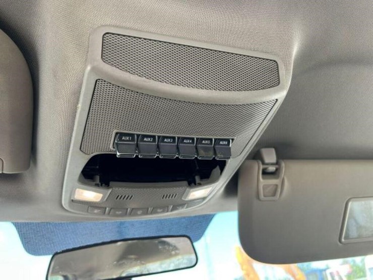 2016-ford-f550-xl-image-17