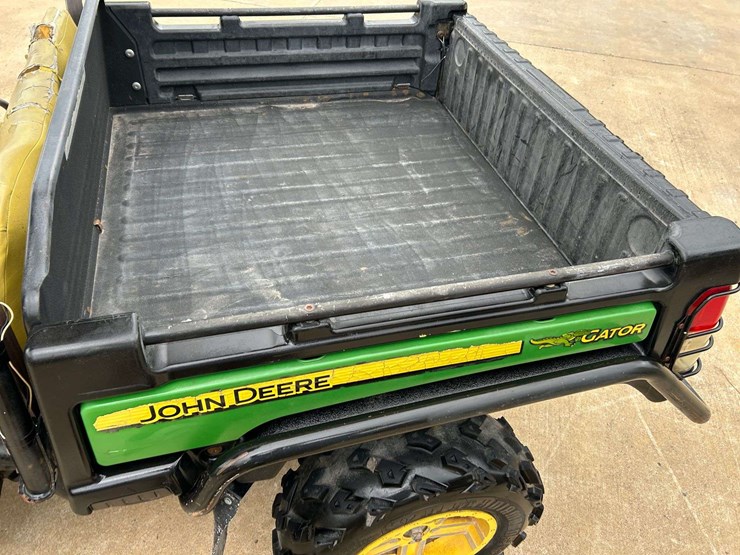 2011-john-deere-gator-image-14