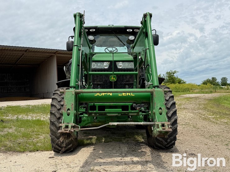 2014-john-deere-7210r-image-2