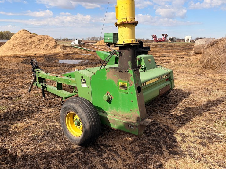 john-deere-3950-image-7