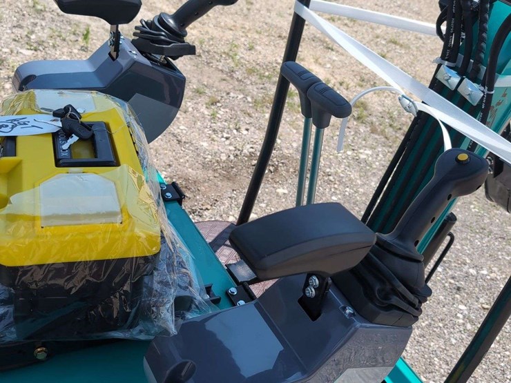 cfg-industries-mini-excavator---kv16r-image-8