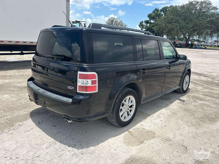 2016-ford-flex-image-3
