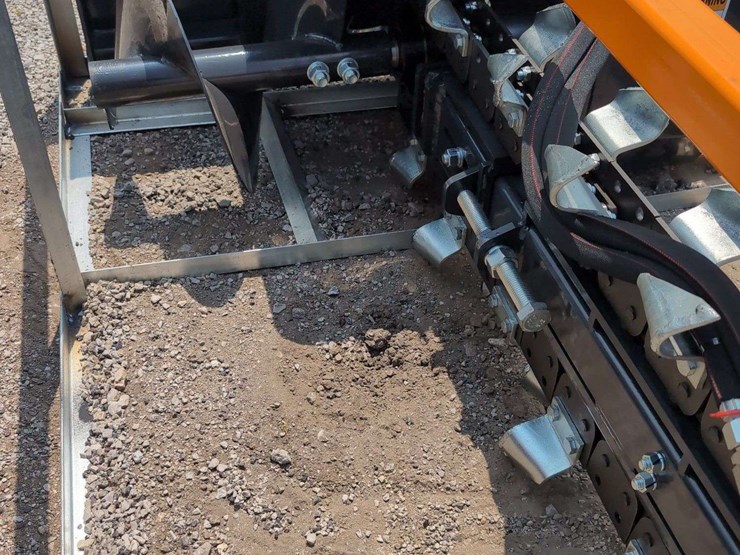 wolverine-skid-steer-trencher-tcr-12-48h-image-2
