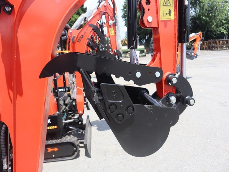 tpm-18hh-mini-excavator-image-8