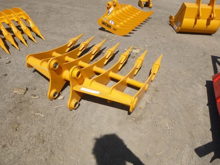 caterpillar-305-image-3