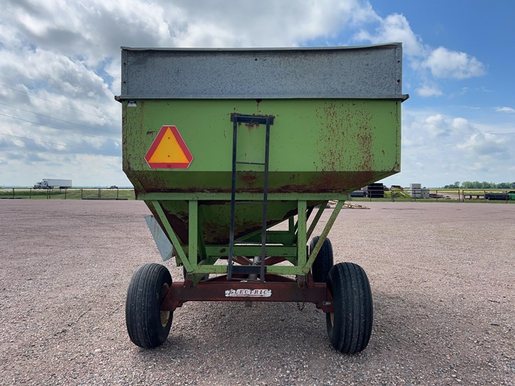 parker-5010b-gravity-wagon-image-5