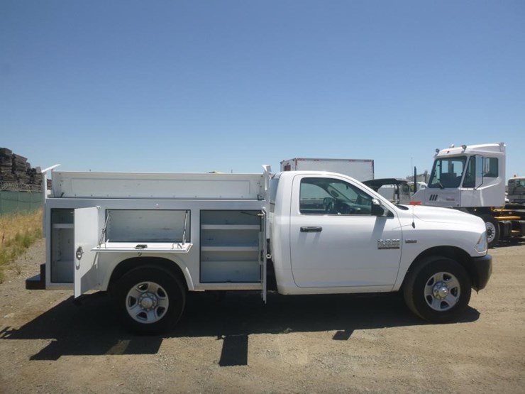 2018-dodge-2500-image-9