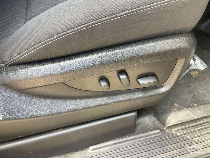 2018-chevrolet-tahoe-image-24