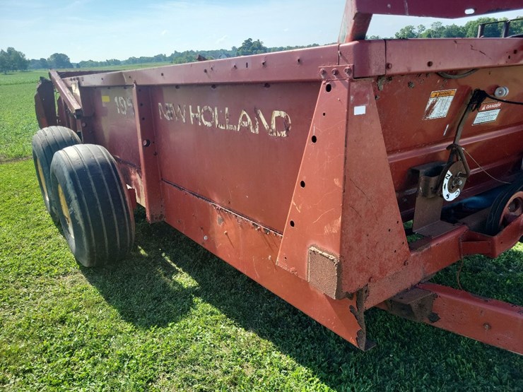 new-holland-195-image-35