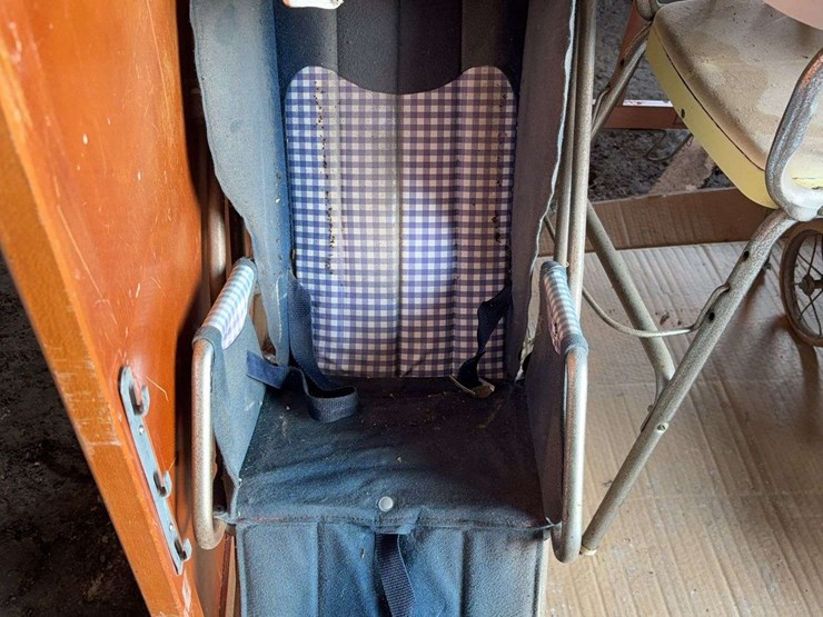 assorted-nursery-furniture-and-strollers-lot-image-6