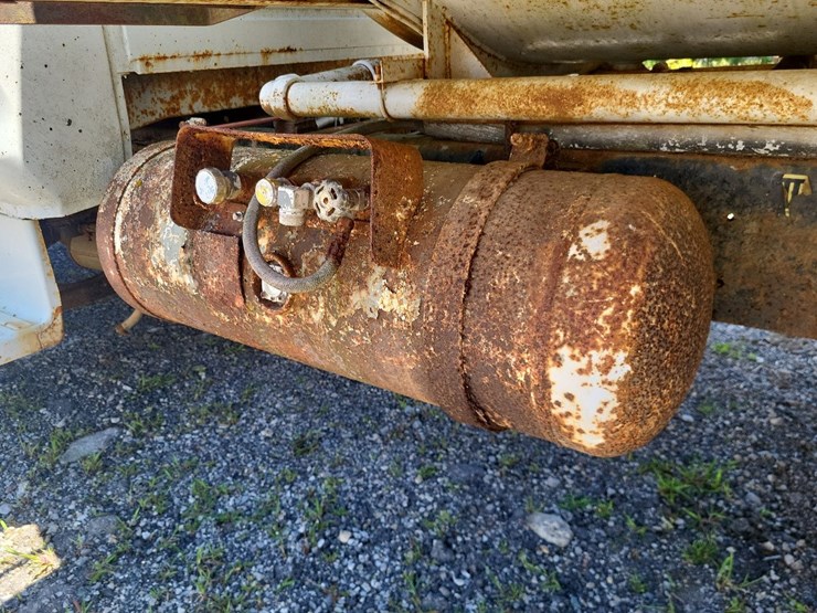 ford-f700-image-8