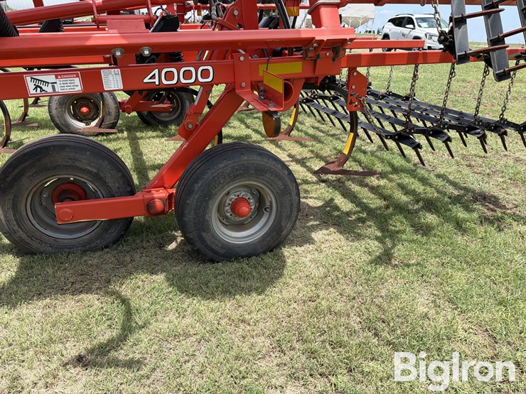 2018-kuhn-4000-25w-25’-field-cultivator-image-17