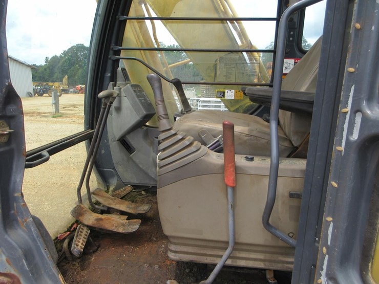 2006-deere-160c-lc-image-3