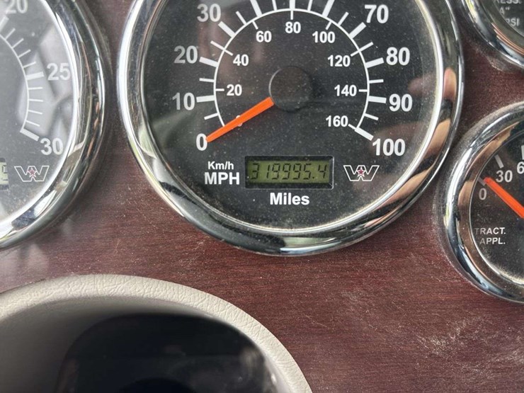 2018-western-star-4700-image-26