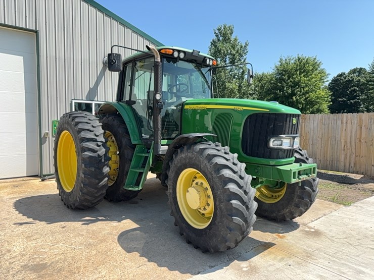 john-deere-7520-image-1